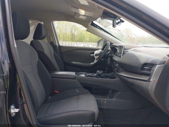 44852546 :رقم المزاد ، 5N1BT3BA4PC865369 vin ، 2023 Nissan Rogue Sv Fwd مزاد بيع
