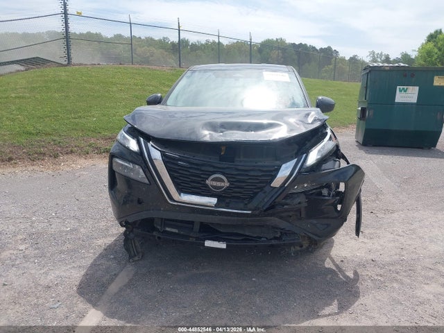 44852546 :رقم المزاد ، 5N1BT3BA4PC865369 vin ، 2023 Nissan Rogue Sv Fwd مزاد بيع