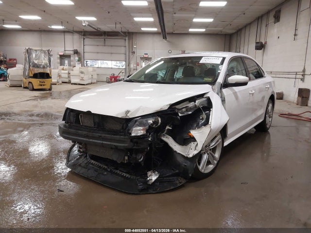 Aukcja sprzedaży 2015 Volkswagen Passat 2.0l Tdi Se, vin: 1VWBV7A30FC069237, numer aukcji: 44852551