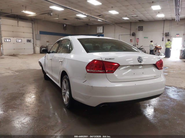 Aukcja sprzedaży 2015 Volkswagen Passat 2.0l Tdi Se, vin: 1VWBV7A30FC069237, numer aukcji: 44852551
