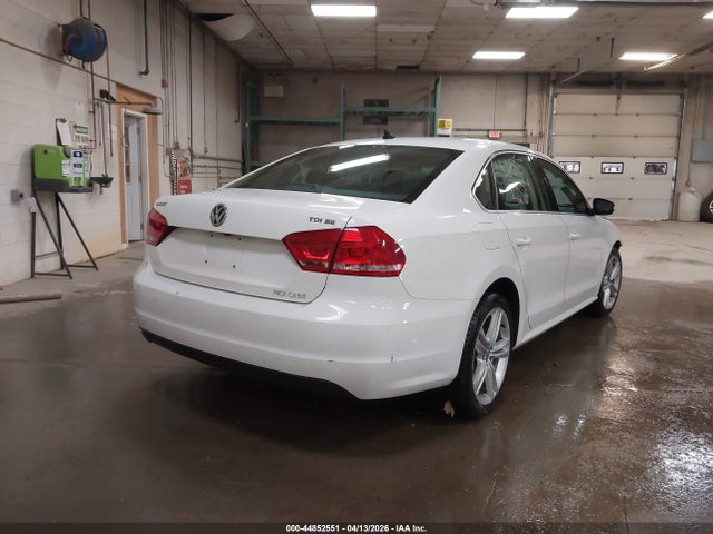 Aukcja sprzedaży 2015 Volkswagen Passat 2.0l Tdi Se, vin: 1VWBV7A30FC069237, numer aukcji: 44852551