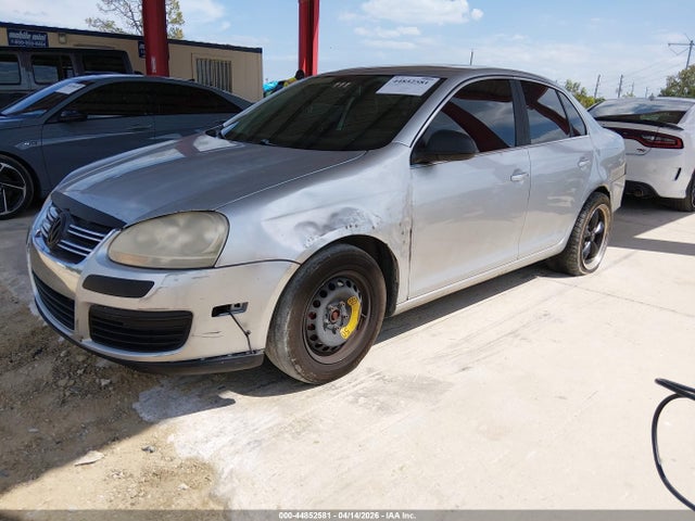 Auction sale of the 2010 Volkswagen Jetta Se, vin: 3VWRX7AJ5AM051847, lot number: 44852581