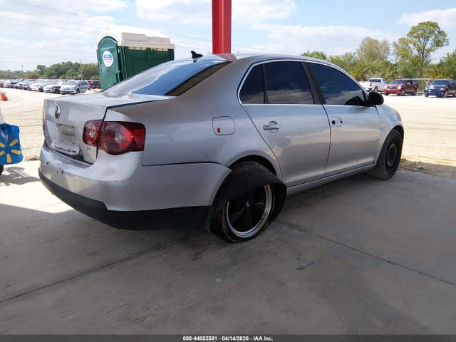 Auction sale of the 2010 Volkswagen Jetta Se, vin: 3VWRX7AJ5AM051847, lot number: 44852581