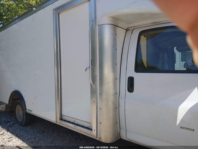 Продажа на аукционе авто 2024 Gmc Savana Cutaway Work Van, vin: 7GZ37TC74RN002257, номер лота: 44852629