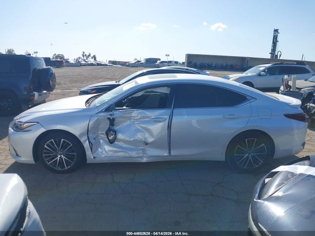 Продажа на аукционе авто 2025 Lexus Es 300h, vin: 58ADA1C10SU072180, номер лота: 44852628