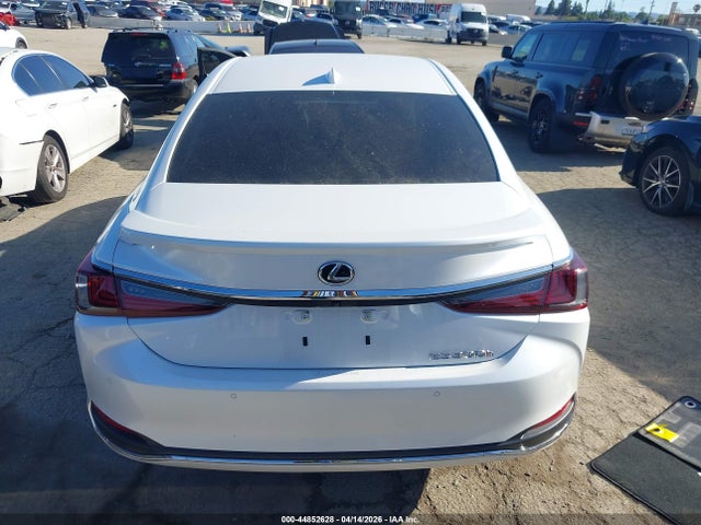 Продажа на аукционе авто 2025 Lexus Es 300h, vin: 58ADA1C10SU072180, номер лота: 44852628