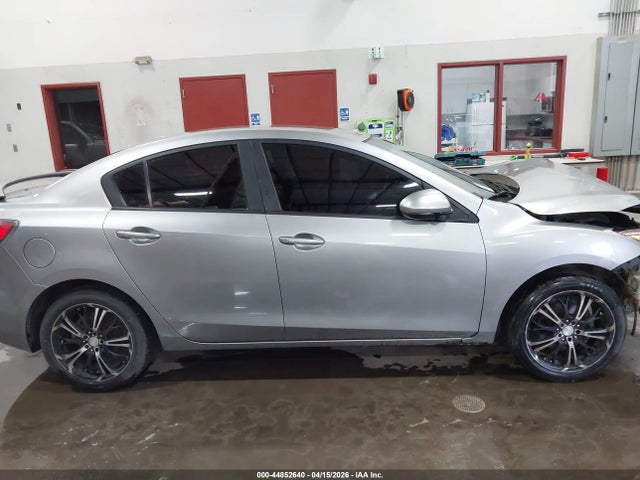 44852640 :رقم المزاد ، JM1BL1TF4D1731021 vin ، 2013 Mazda Mazda3 I Sv مزاد بيع