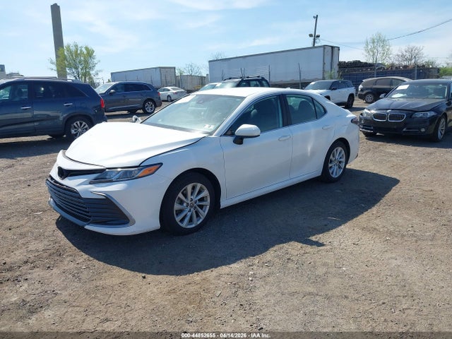 Toyota CAMRY LE 2023 4T1C11AK2PU097930 Image 2