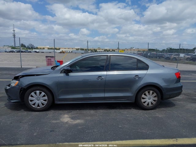 2015 Volkswagen Jetta 2.0l S მანქანა იყიდება აუქციონზე, vin: 3VW2K7AJ7FM269098, აუქციონის ნომერი: 44852679