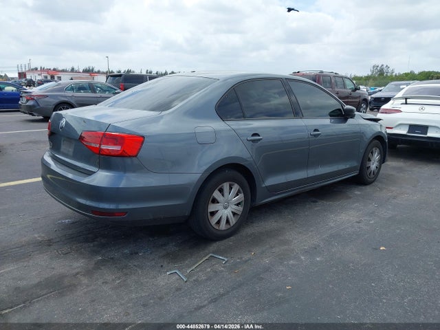 2015 Volkswagen Jetta 2.0l S მანქანა იყიდება აუქციონზე, vin: 3VW2K7AJ7FM269098, აუქციონის ნომერი: 44852679