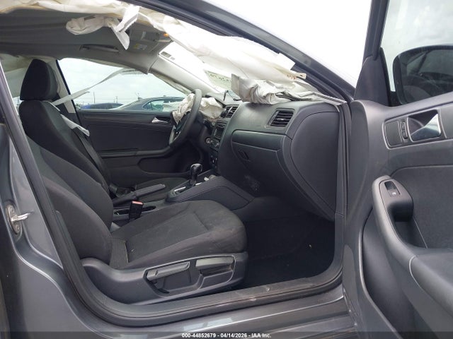 2015 Volkswagen Jetta 2.0l S მანქანა იყიდება აუქციონზე, vin: 3VW2K7AJ7FM269098, აუქციონის ნომერი: 44852679