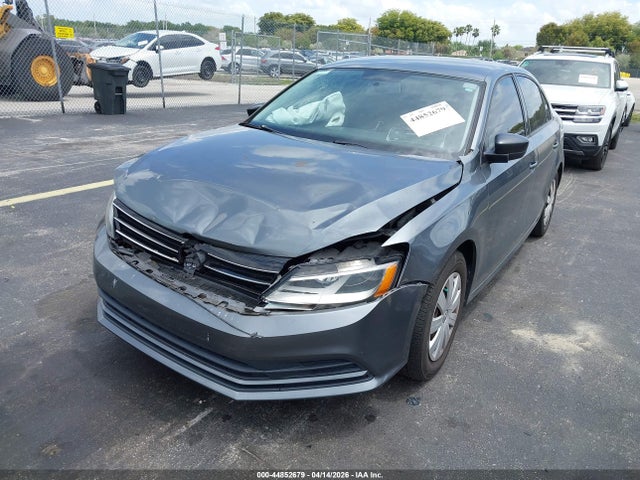 2015 Volkswagen Jetta 2.0l S მანქანა იყიდება აუქციონზე, vin: 3VW2K7AJ7FM269098, აუქციონის ნომერი: 44852679