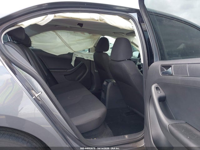 2015 Volkswagen Jetta 2.0l S მანქანა იყიდება აუქციონზე, vin: 3VW2K7AJ7FM269098, აუქციონის ნომერი: 44852679
