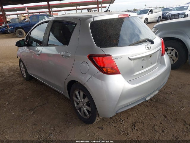 Toyota YARIS LE 2015 VNKKTUD38FA034922 Image 3