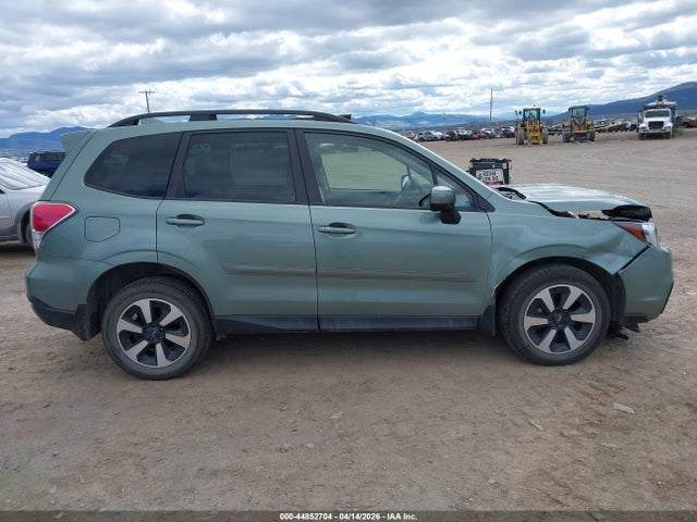 Subaru Forester 2.5i Premium 2018 JF2SJAGC0JH425007 Image 13