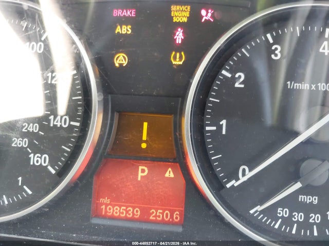 44852717 :رقم المزاد ، WBAPH7G55BNM57892 vin ، 2011 Bmw 328i مزاد بيع