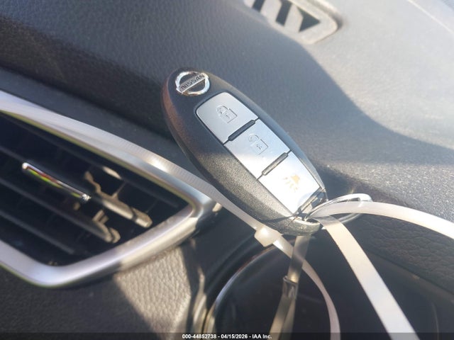 44852738 :رقم المزاد ، KNMAT2MV2FP555187 vin ، 2015 Nissan Rogue Sv مزاد بيع
