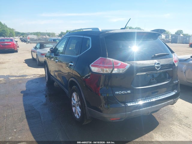 44852738 :رقم المزاد ، KNMAT2MV2FP555187 vin ، 2015 Nissan Rogue Sv مزاد بيع