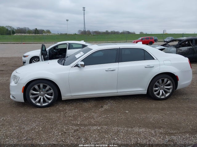44852752 :رقم المزاد ، 2C3CCAET1GH165675 vin ، 2016 Chrysler 300c مزاد بيع