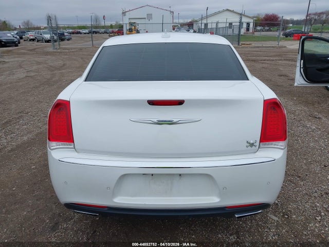 44852752 :رقم المزاد ، 2C3CCAET1GH165675 vin ، 2016 Chrysler 300c مزاد بيع