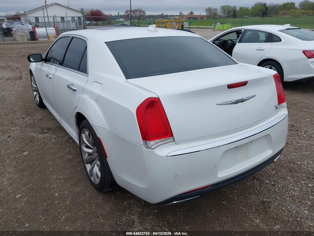 2016 CHRYSLER 300C 2C3CCAET1GH165675 Photo 2
