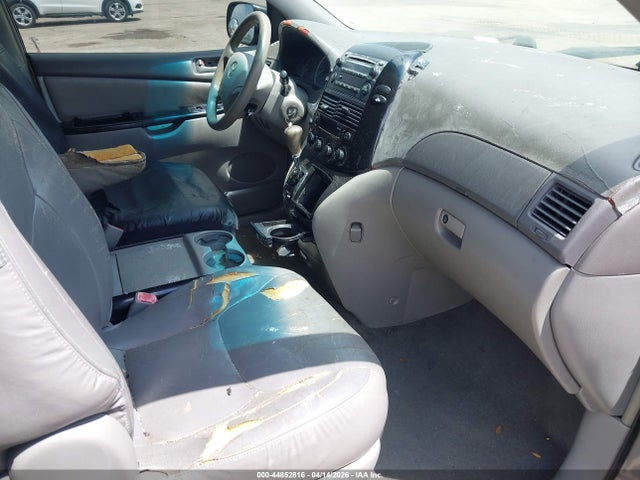 2005 TOYOTA SIENNA 5TDZA23C95S305345 Photo 4