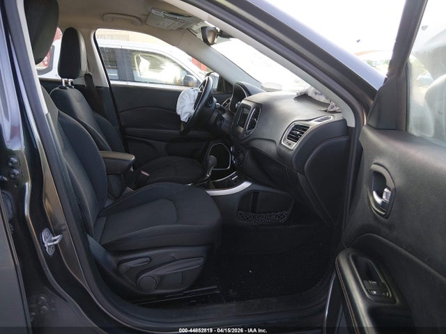 44852819 :رقم المزاد ، 3C4NJCAB6JT254935 vin ، 2018 Jeep Compass Sport Fwd مزاد بيع