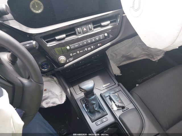 44852820 :رقم المزاد ، 58ADA1C11NU015880 vin ، 2022 Lexus Es 300h مزاد بيع