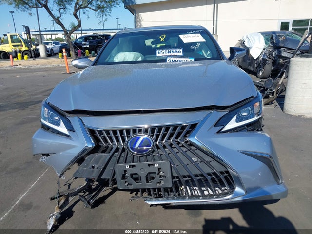 44852820 :رقم المزاد ، 58ADA1C11NU015880 vin ، 2022 Lexus Es 300h مزاد بيع