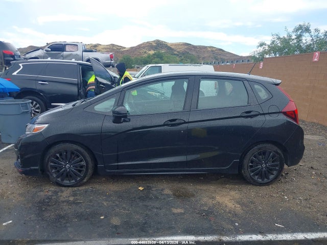 3HGGK5G68JM709064 Honda Fit Sport
