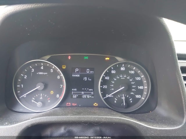 44852843 :رقم المزاد ، 5NPD84LF0HH174151 vin ، 2017 Hyundai Elantra Se مزاد بيع