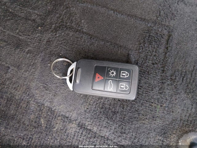 44852856 :رقم المزاد ، YV449MRR7H2222953 vin ، 2017 Volvo Xc60 T6 Dynamic مزاد بيع