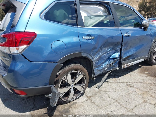 Продажа на аукционе авто 2019 Subaru Forester Touring, vin: JF2SKAWCXKH408876, номер лота: 44852873
