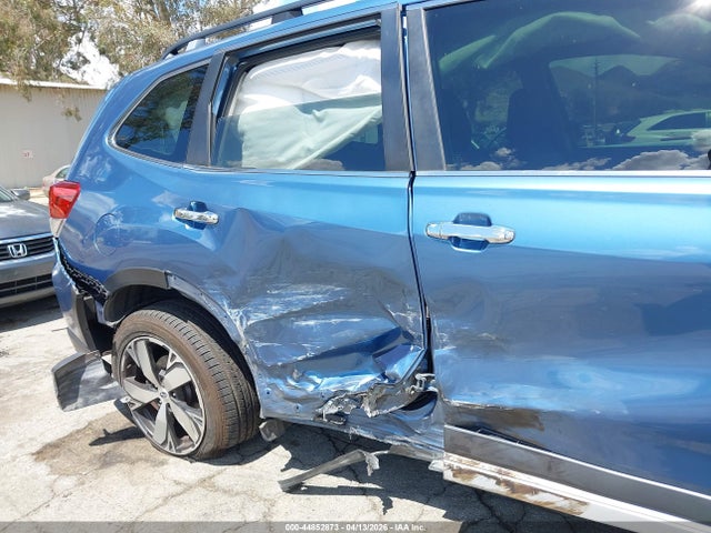 Продажа на аукционе авто 2019 Subaru Forester Touring, vin: JF2SKAWCXKH408876, номер лота: 44852873