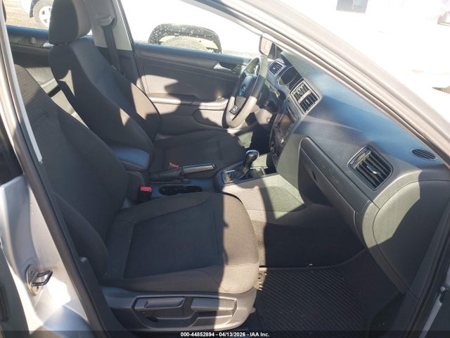 Продаж на аукціоні авто 2015 Volkswagen Jetta 2.0l S, vin: 3VW2K7AJ2FM211979, номер лоту: 44852894