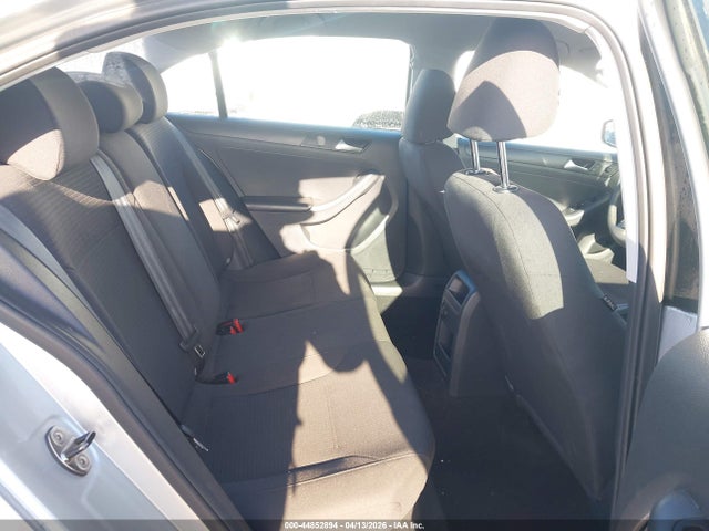 Продаж на аукціоні авто 2015 Volkswagen Jetta 2.0l S, vin: 3VW2K7AJ2FM211979, номер лоту: 44852894