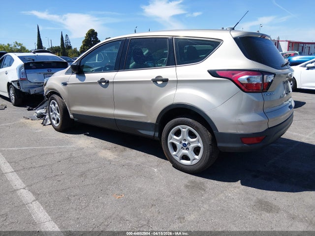 Ford ESCAPE S 2018 1FMCU0F76JUA23990 Image 3