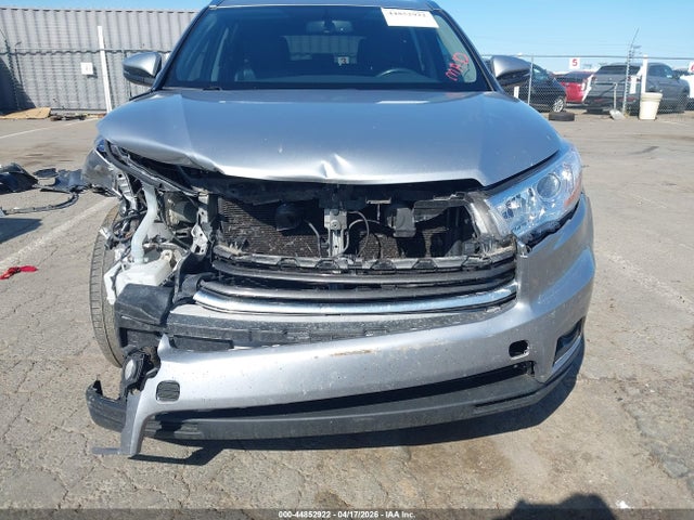 5TDJKRFH1FS132027 Toyota Highlander Xle V6