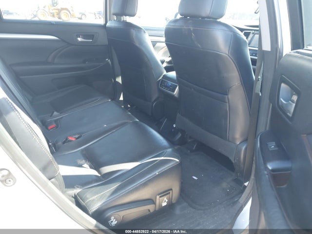 5TDJKRFH1FS132027 Toyota Highlander Xle V6