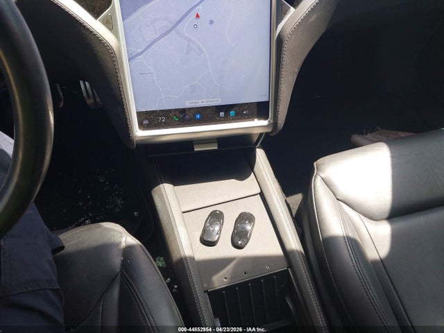 44852954 :رقم المزاد ، 5YJSA1H27EFP69153 vin ، 2014 Tesla Model S P85d مزاد بيع