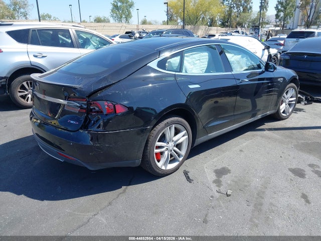 44852954 :رقم المزاد ، 5YJSA1H27EFP69153 vin ، 2014 Tesla Model S P85d مزاد بيع