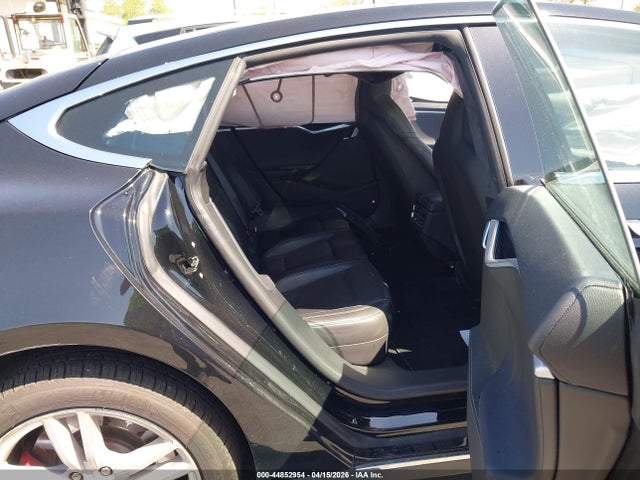 44852954 :رقم المزاد ، 5YJSA1H27EFP69153 vin ، 2014 Tesla Model S P85d مزاد بيع