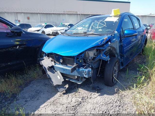 JTDKDTB37J1602962 Toyota Prius C One