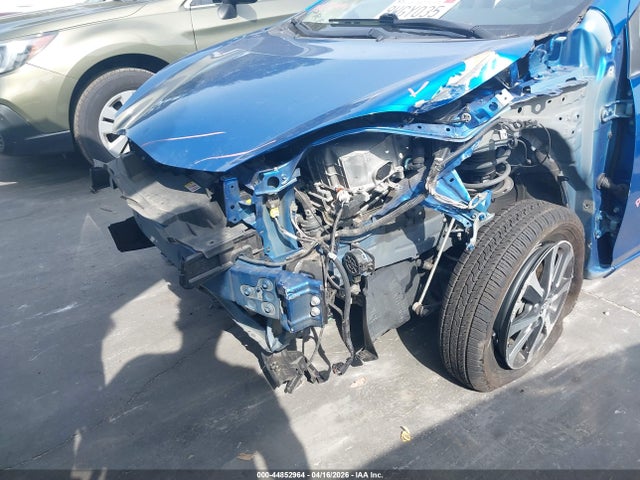 JTDKDTB37J1602962 Toyota Prius C One