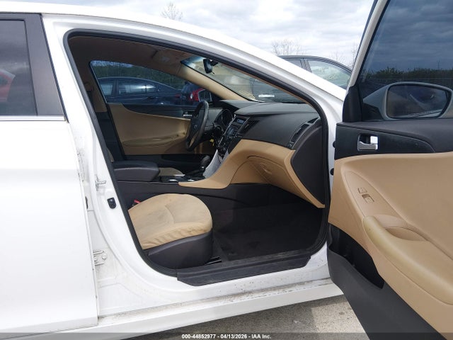 2013 Hyundai Sonata Gls მანქანა იყიდება აუქციონზე, vin: 5NPEB4AC5DH721973, აუქციონის ნომერი: 44852977