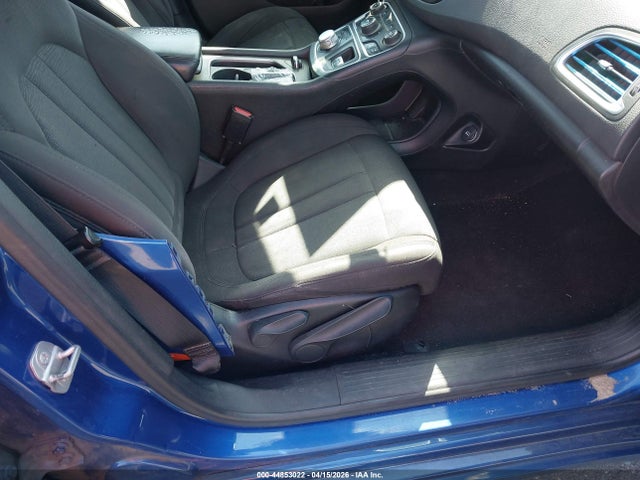 2015 Chrysler 200 Limited მანქანა იყიდება აუქციონზე, vin: 1C3CCCABXFN634938, აუქციონის ნომერი: 44853022