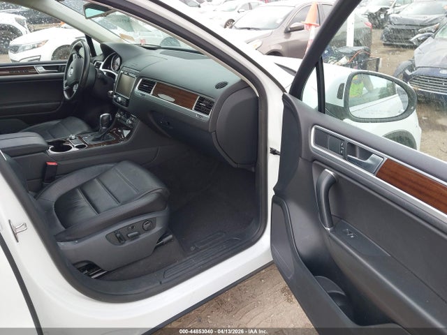 WVGEF9BP5GD000772 Volkswagen Touareg Vr6 Lux