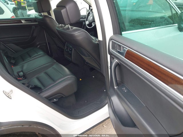 WVGEF9BP5GD000772 Volkswagen Touareg Vr6 Lux