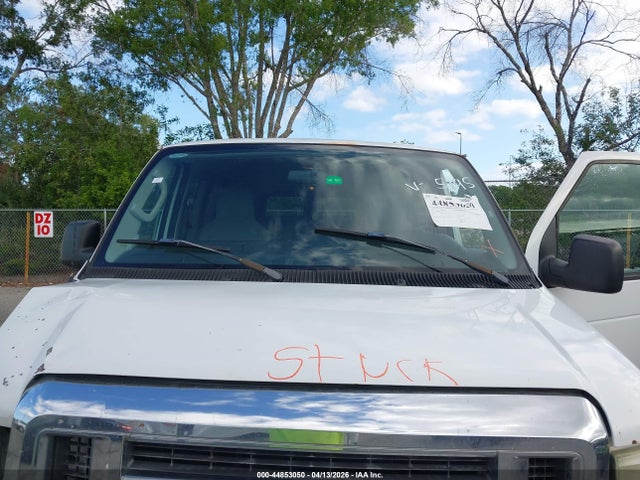 2010 Ford E-350 Super Duty Xl/xlt მანქანა იყიდება აუქციონზე, vin: 1FBSS3BL7ADA25195, აუქციონის ნომერი: 44853050