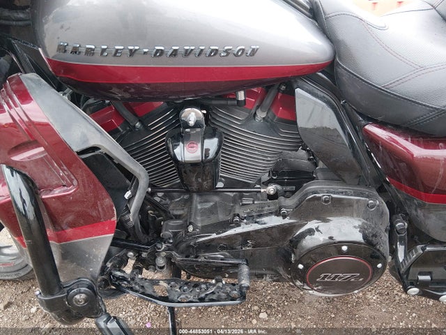 1HD1TEH16KB952562 Harley-Davidson FLHTKSE